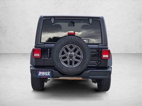 Used 2025 Jeep Wrangler Sport S image 6