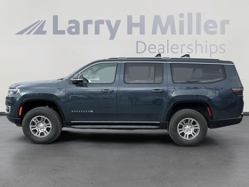 Used 2023 Jeep Wagoneer L 4WD image 5