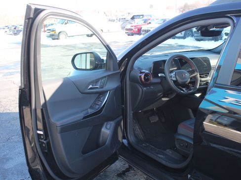 New 2026 Chevrolet Equinox RS image 8