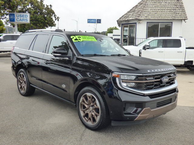 Used 2025 Ford Expedition King Ranch AWD/4WD image 1