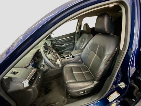 Used 2023 Nissan Altima 2.5 SR image 13