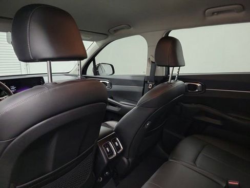 Certified 2022 Kia Sorento S FWD image 15