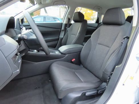 Certified 2023 Honda Accord LX image 11