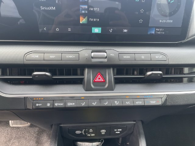 Used 2025 Kia K4 FWD image 24