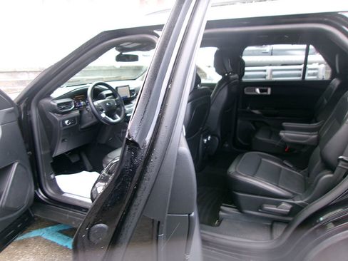 Used 2020 Ford Explorer Limited image 14