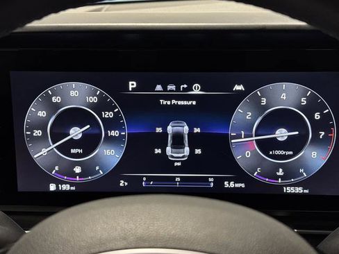 Used 2024 Kia Carnival SX Prestige FWD image 18