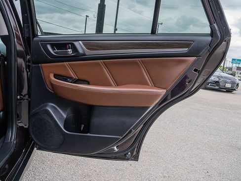 Used 2017 Subaru Outback 2.5i Touring w/ Popular Package #5A image 13