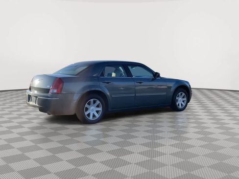 Used 2005 Chrysler 300 Touring image 8