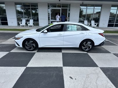 Used 2025 Hyundai Elantra SEL