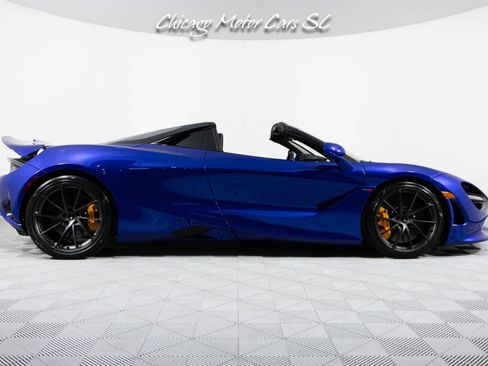 Used 2026 McLaren 750S Spider RWD image 7