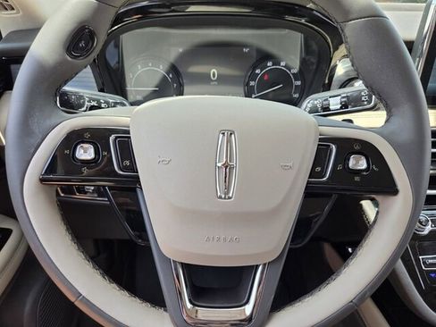 Used 2022 Lincoln Corsair FWD image 27