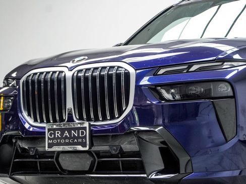 Used 2023 BMW X7 xDrive40i w/ M Sport Package AWD/4WD image 2