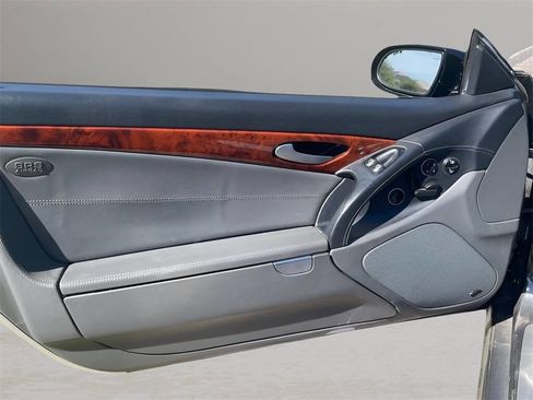 Used 2005 Mercedes-Benz SL 65 AMG image 31
