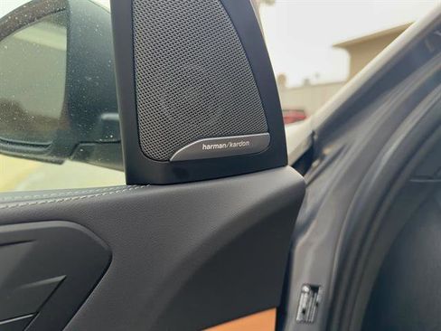 New 2026 BMW X5 xDrive50e image 7