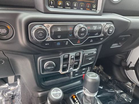 Certified 2023 Jeep Wrangler Unlimited Sahara AWD/4WD image 25