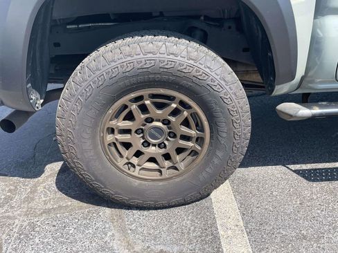 Used 2022 Toyota Tacoma SR5 w/ Trail Edition AWD/4WD image 27