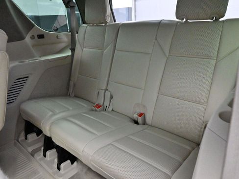 Used 2021 Cadillac Escalade Premium Luxury Platinum w/ Heavy-Duty Trailer Package image 37