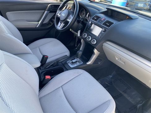 Used 2018 Subaru Forester 2.5i w/ Alloy Wheel Package image 10