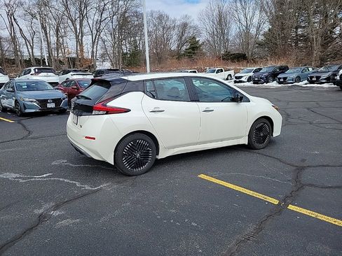 Used 2023 Nissan Leaf SV Plus image 5