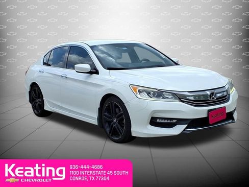Used 2017 Honda Accord Sport image 3