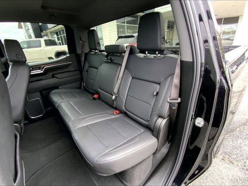 Used 2025 GMC Sierra 1500 SLT image 19