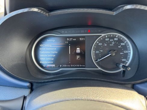 Used 2023 Nissan Versa SV w/ Trunk Package image 20