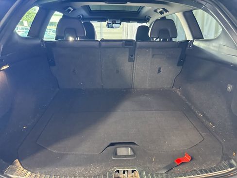 Used 2017 Volvo XC60 T6 R-Design w/ Climate Package image 14