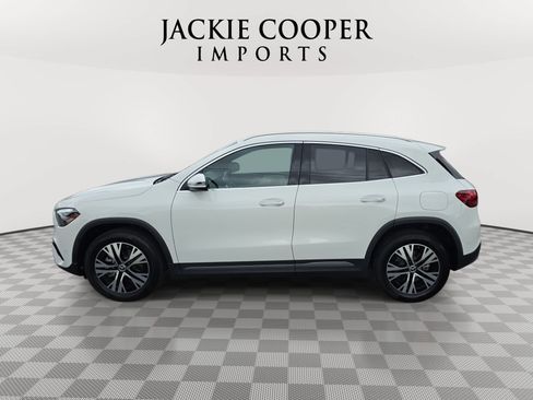 Used 2025 Mercedes-Benz GLA 250 image 8