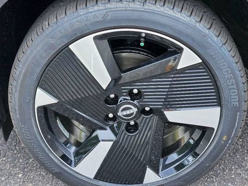 New 2026 Nissan Kicks SR FWD image 8