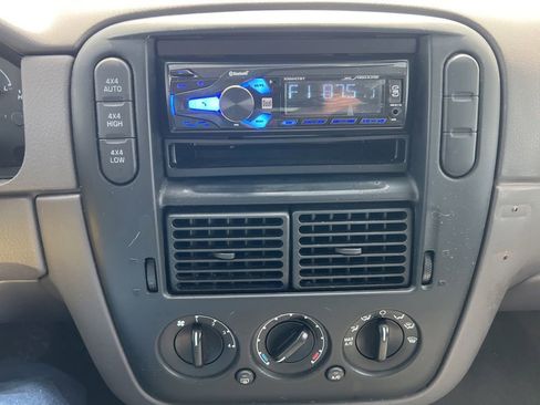 Used 2002 Ford Explorer XLS image 25