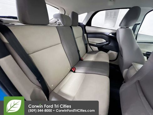 Used 2013 Ford Focus SE FWD image 16