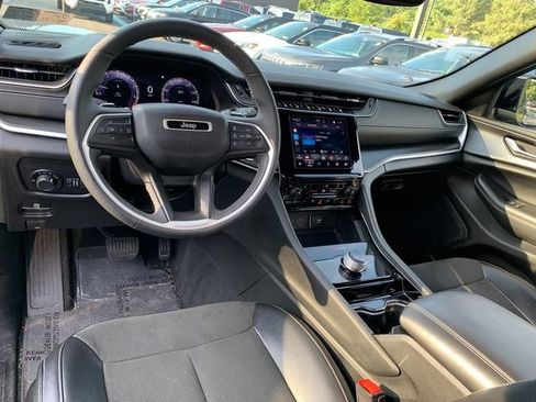 Certified 2023 Jeep Grand Cherokee Altitude AWD/4WD image 16