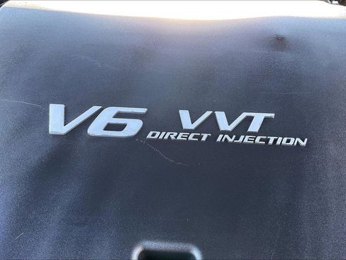 Used 2018 Chevrolet Colorado LT w/ LT Convenience Package image 32