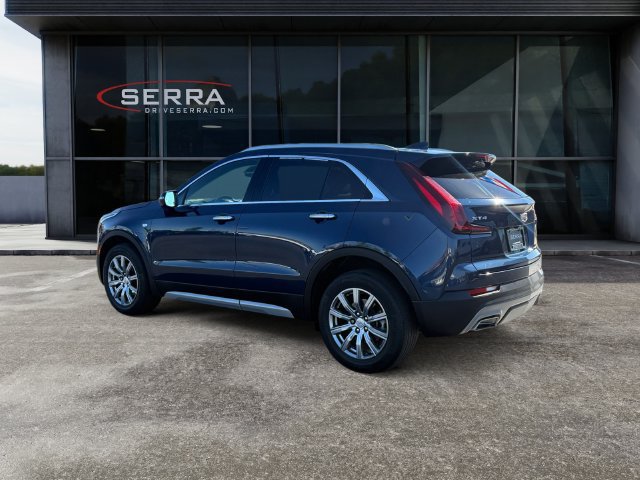 Used 2021 Cadillac XT4 Premium Luxury w/ Cold Weather Package FWD image 3