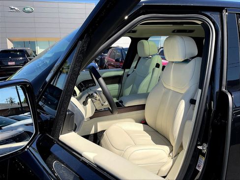 New 2026 Land Rover Range Rover SE AWD/4WD image 11