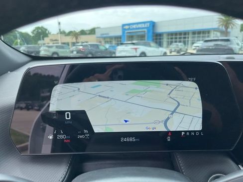 Used 2025 Chevrolet Equinox LT AWD/4WD image 19