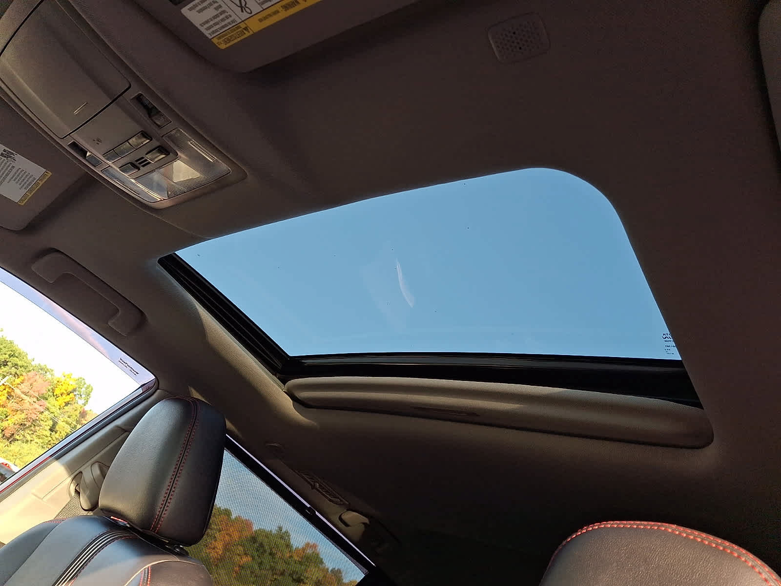 Used 2019 Toyota Highlander SE AWD/4WD image 18