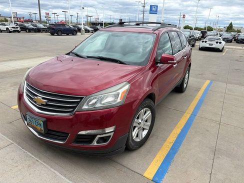 Used 2013 Chevrolet Traverse LT AWD/4WD image 3