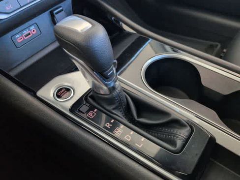 Used 2024 Nissan Altima 2.5 SV image 32