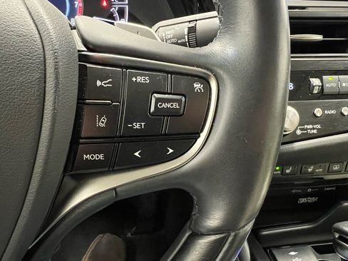 Used 2022 Lexus ES 350 Ultra Luxury image 30