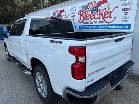 Used 2021 Chevrolet Silverado 1500 LTZ w/ LTZ Premium Package AWD/4WD image 17