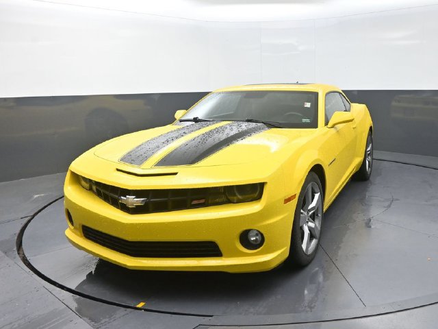 Used 2011 Chevrolet Camaro SS w/ RS Package RWD image 2