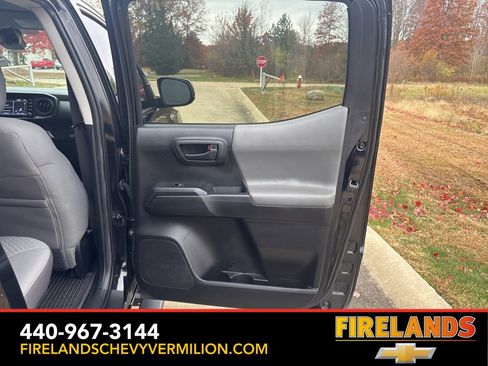 Used 2022 Toyota Tacoma SR image 32