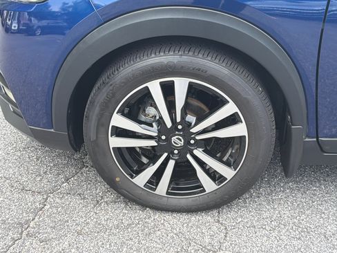 Used 2020 Nissan Kicks SR w/ SR Premium Package FWD image 11