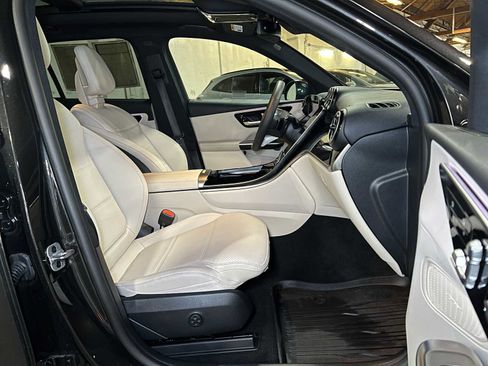 Certified 2025 Mercedes-Benz GLC 300 GLC 300 image 12