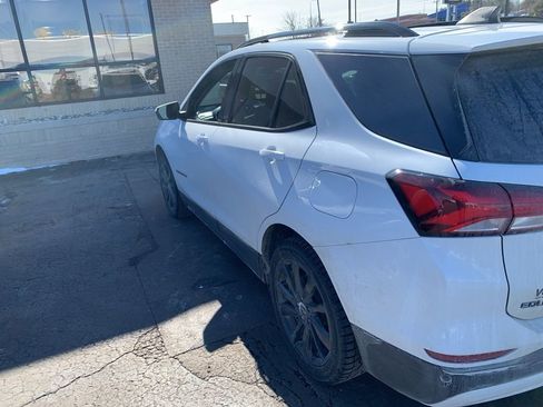 Used 2022 Chevrolet Equinox RS w/ LPO, Floor Liner Package image 3