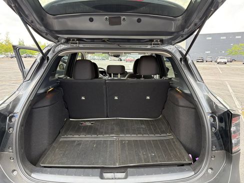 Used 2025 Nissan Kicks SV AWD/4WD image 12