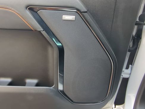 Used 2024 GMC Sierra 1500 AT4 w/ Technology Package image 31