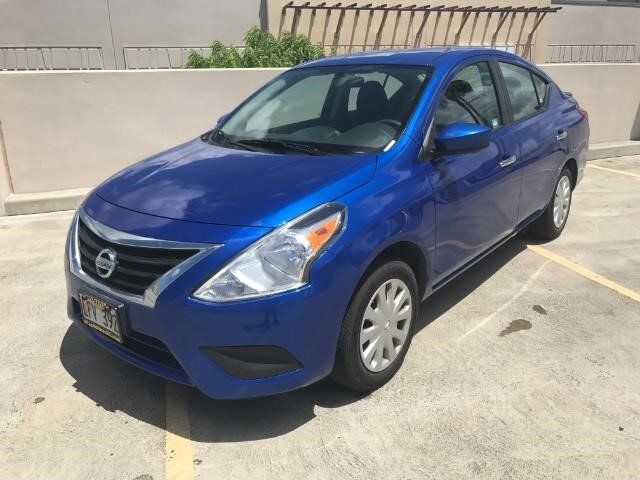 Used 2016 Nissan Versa SV FWD image 1