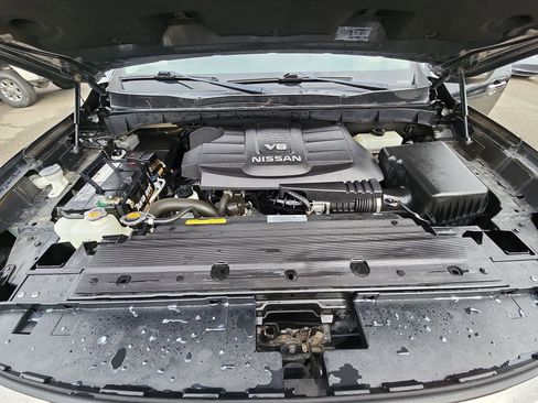 Used 2019 Nissan Titan Platinum Reserve image 17